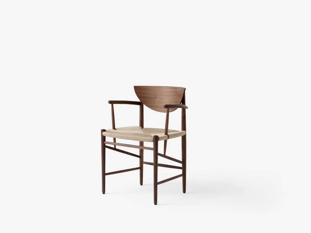 andTRADITION - Drawn HM4 Stuhl - Oiled Walnut - indoor