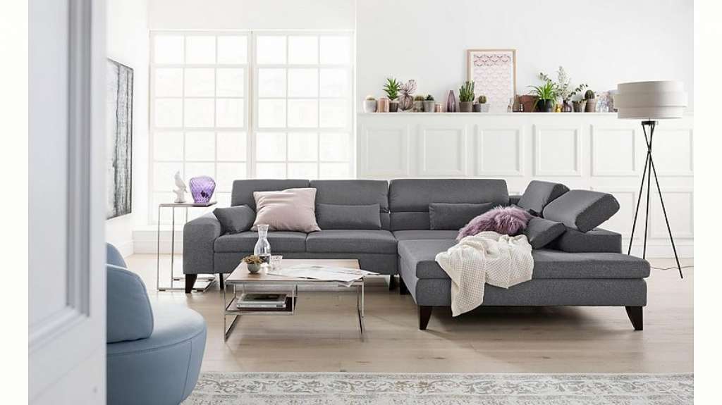 GALLERY M Ecksofa »Felicia«, mit Holzfuß, wahlweise mit manuellem oder motorischem Sitzvorzug