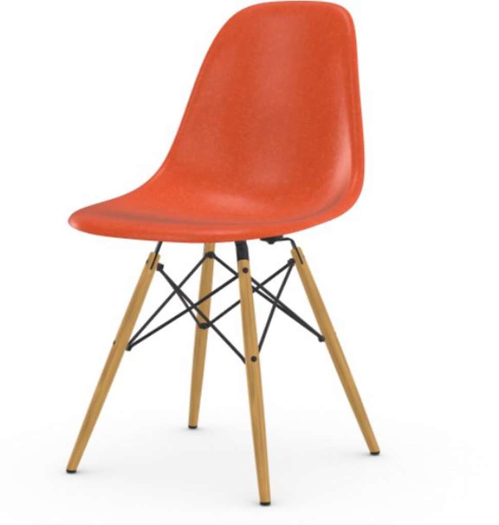 Vitra - Eames Fiberglass Side Chair DSW, Gestell Ahorn gelblich, 05Filzgleiter Hartboden - 03 Eames Red Orange - indoor