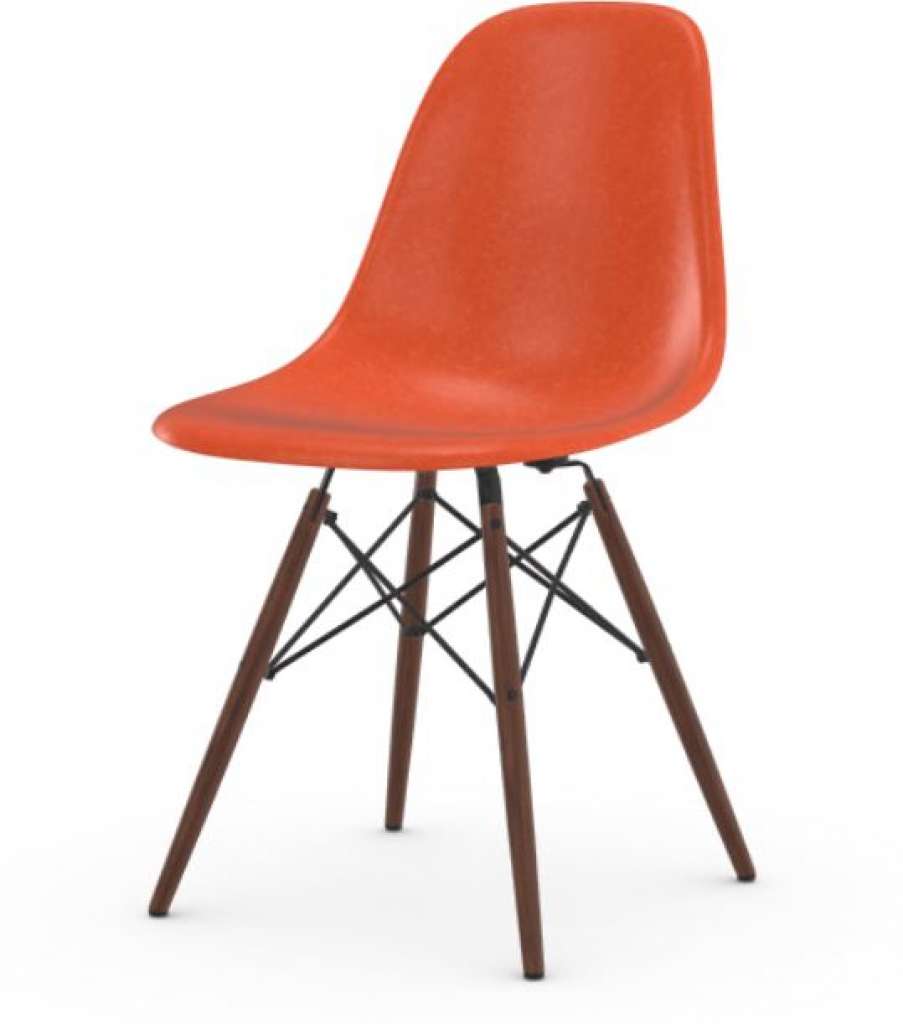 Vitra - Eames Fiberglass Side Chair DSW, Gestell Ahorn dunkel, 05Filzgleiter Hartboden - 03 Eames Red Orange - indoor