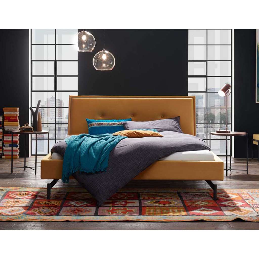 Design Polsterbett in Ocker Samt Nachttischen (3-teilig)