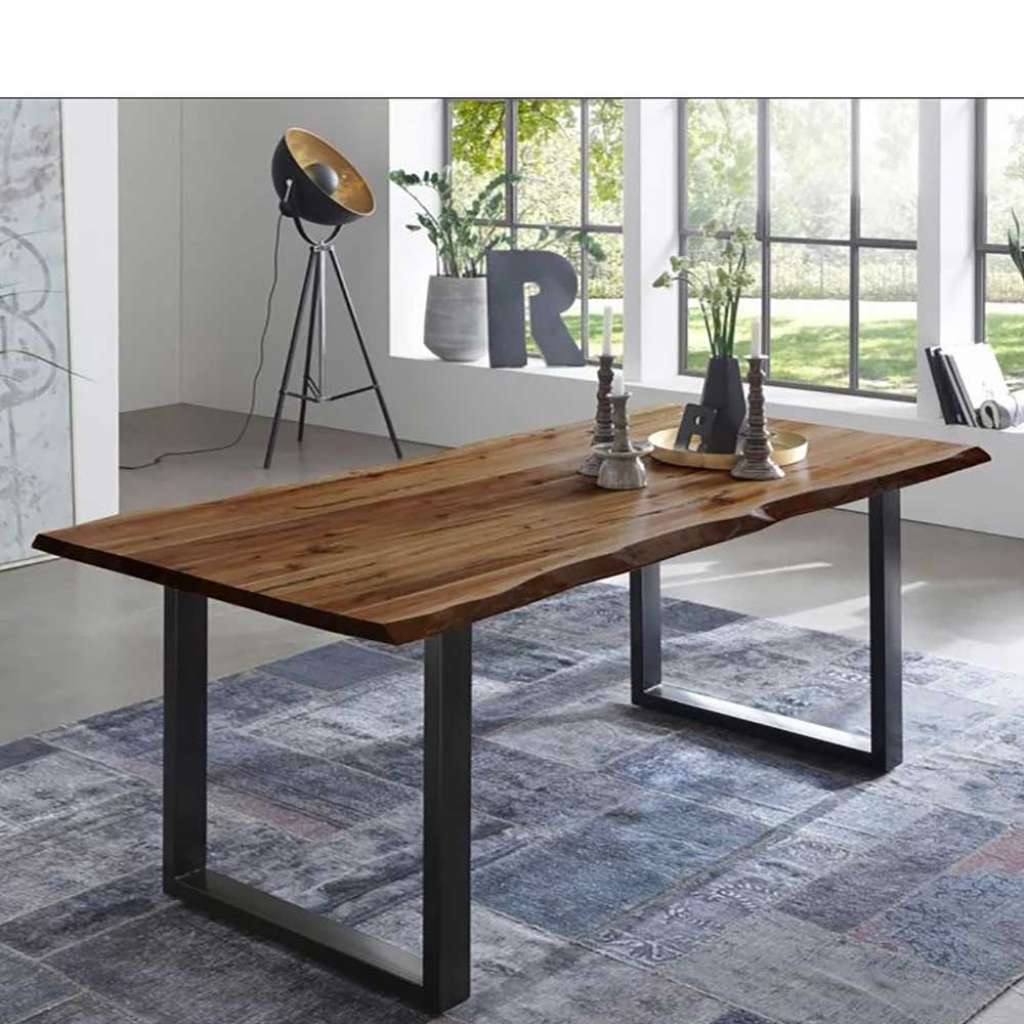 Baumkantentisch aus Akazie Massivholz und Eisen Loft Design