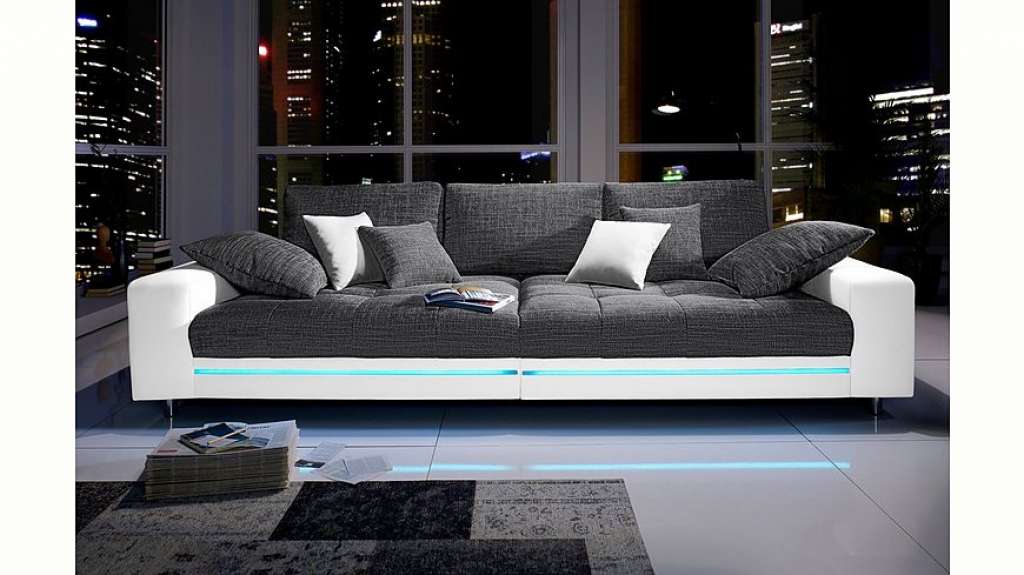 Nova Via Big-Sofa, wahlweise mit Kaltschaum (140kg Belastung/Sitz) und RGB-LED-Beleuchtung