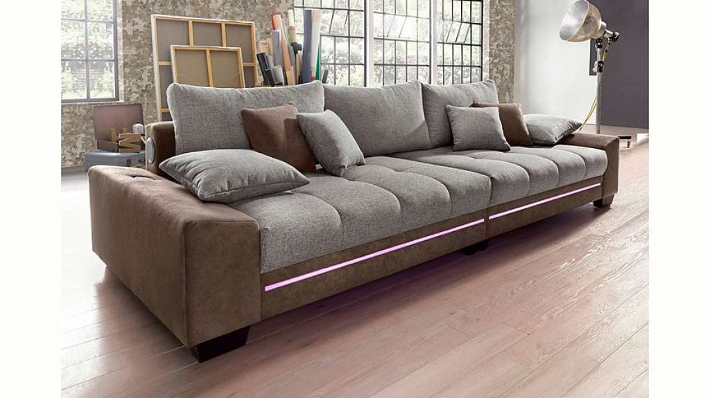 Nova Via Big-Sofa, wahlweise mit Kaltschaum (140kg Belastung/Sitz) und Bluetooth-Soundsystem, sowie RGB-LED-Beleuchtung