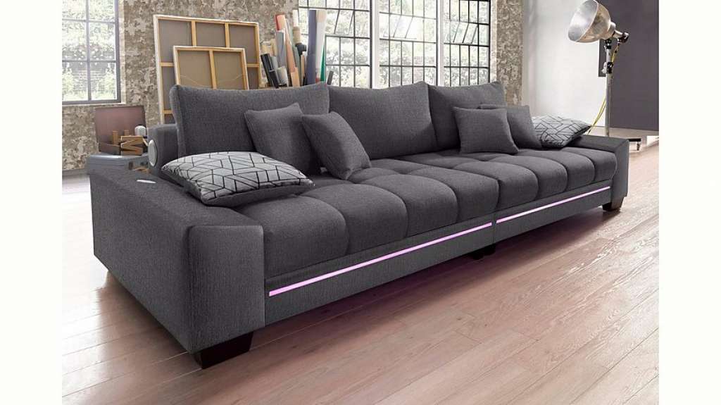 Nova Via Big-Sofa, wahlweise mit Kaltschaum (140kg Belastung/Sitz), mit RGB-LED-Beleuchtung und Bluetooth-Soundsystem