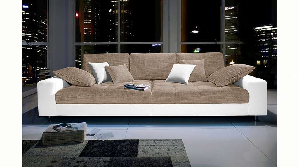Nova Via Big-Sofa, wahlweise mit Kaltschaum (140kg Belastung/Sitz) und RGB-LED-Beleuchtung