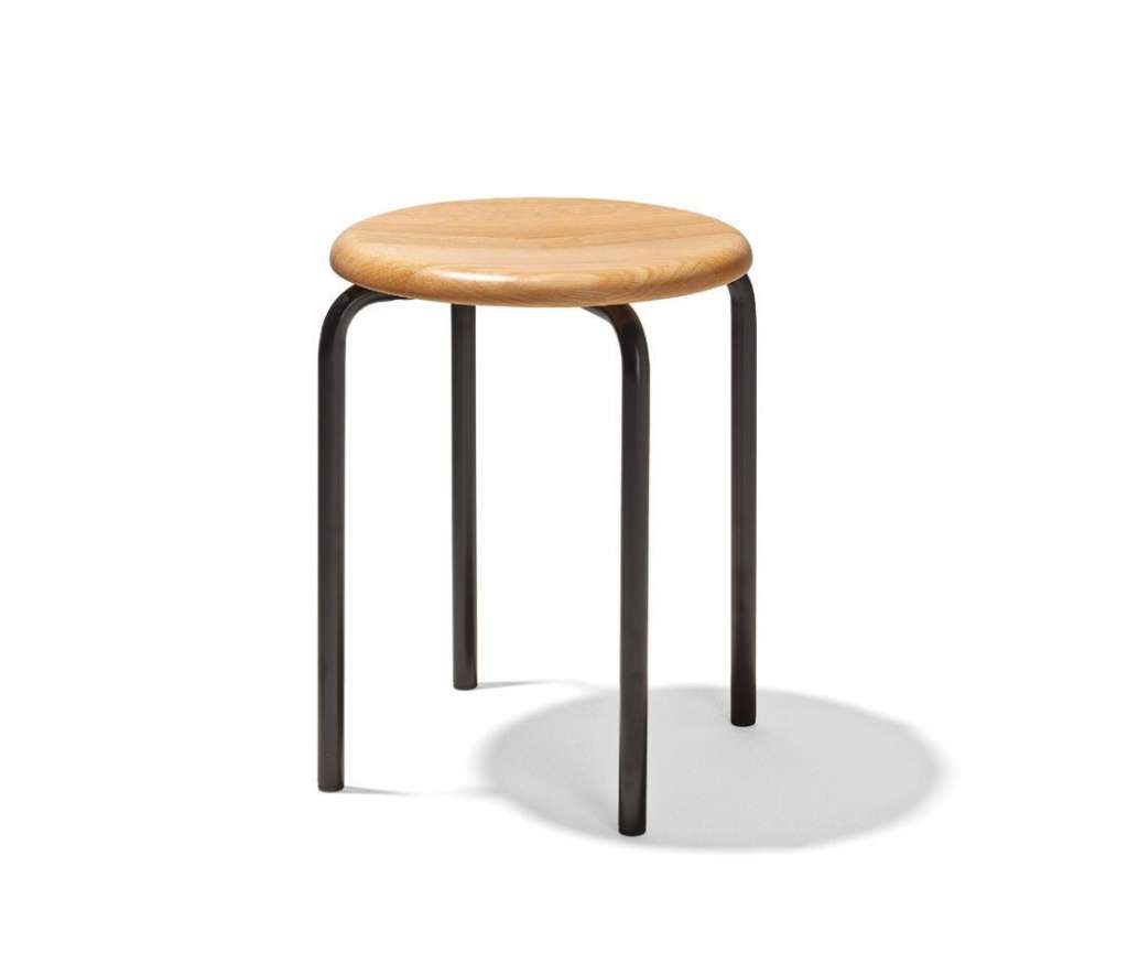 Richard Lampert - Tom Stapelhocker - Sitz Eiche natur - Gestell schwarz - indoor