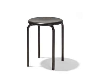 Richard Lampert - Tom Stapelhocker - Sitz Eiche schwarz - Gestell schwarz - indoor