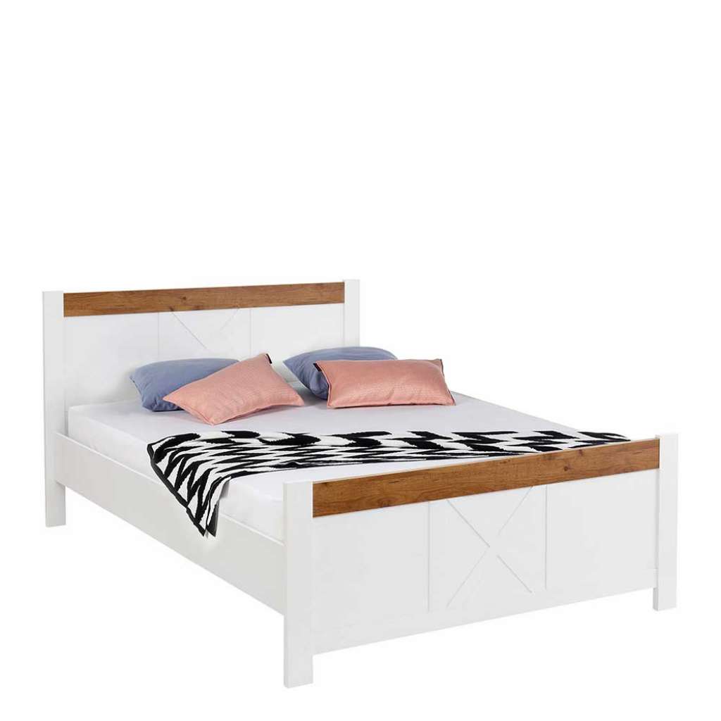 Ehebett in Weiß und Eichefarben Landhaus Design