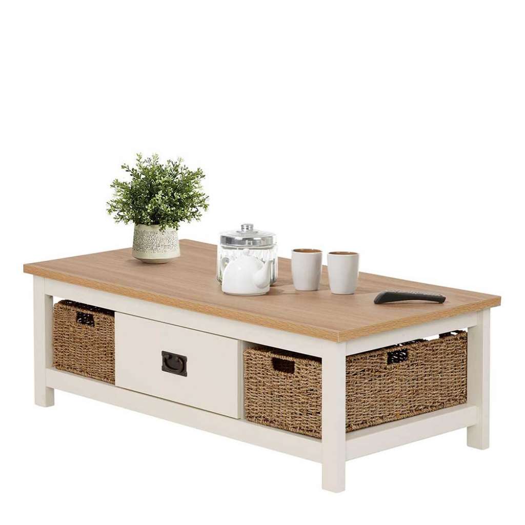 Landhaus Couchtisch in Weiß und Holz Naturfarben Rattan Körben