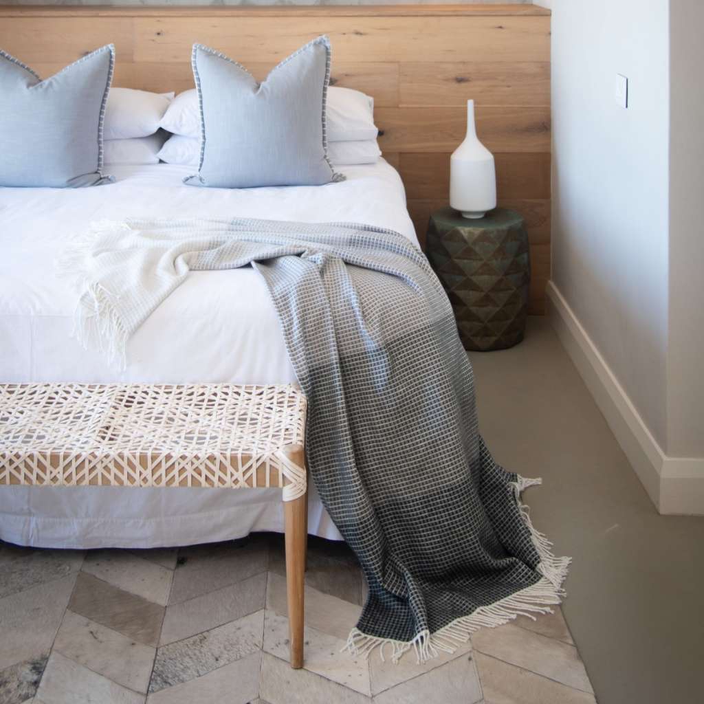 home24 Plaid Lyric