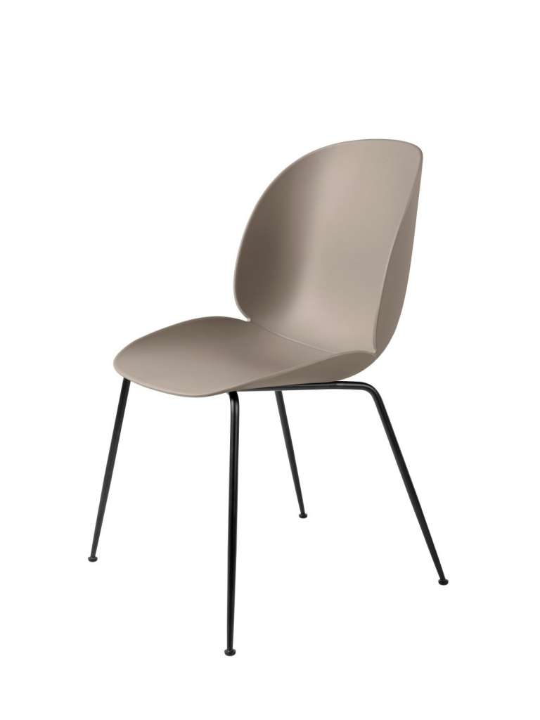 Gubi - Beetle Dining Stuhl - Gestell schwarz - beige - indoor
