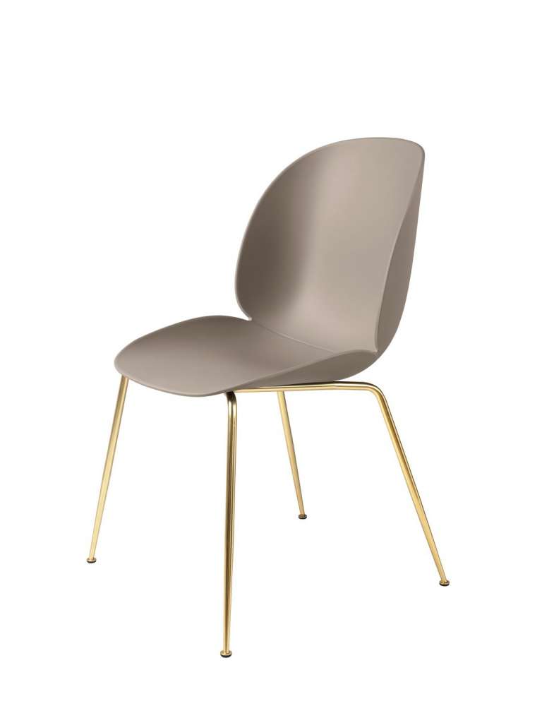 Gubi - Beetle Dining Stuhl - Gestell messing - beige - indoor