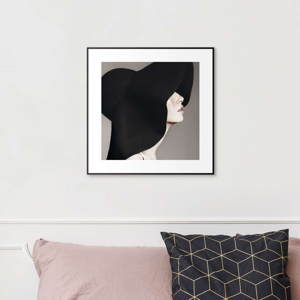 home24 Bild Frau mit Hut