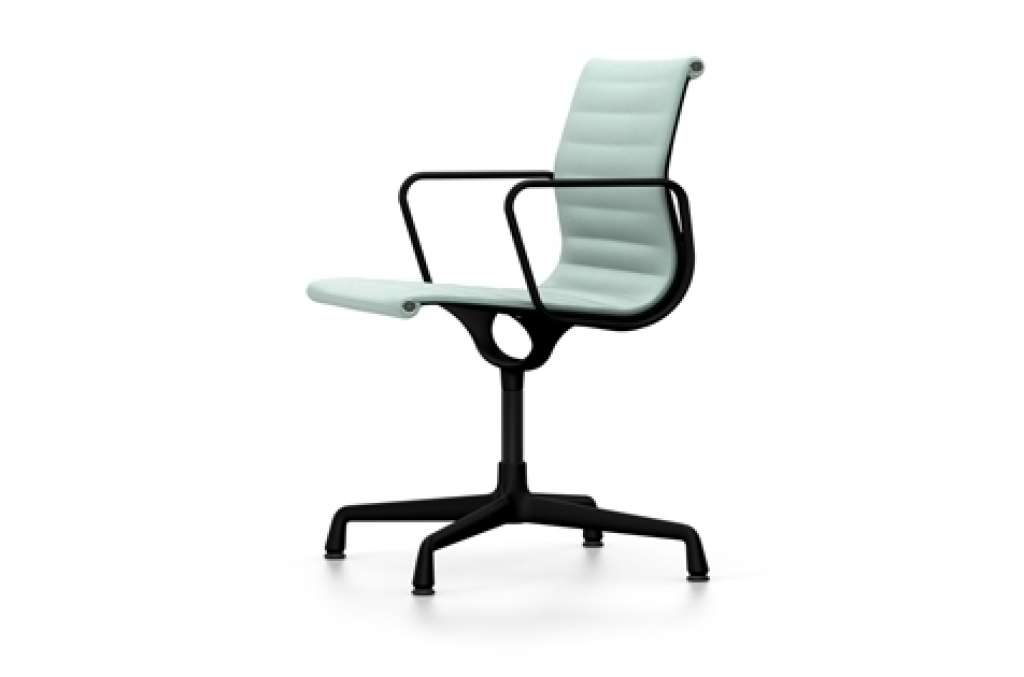 Vitra - Aluminium Chair - EA 104 - 85 mint elfenbein - indoor