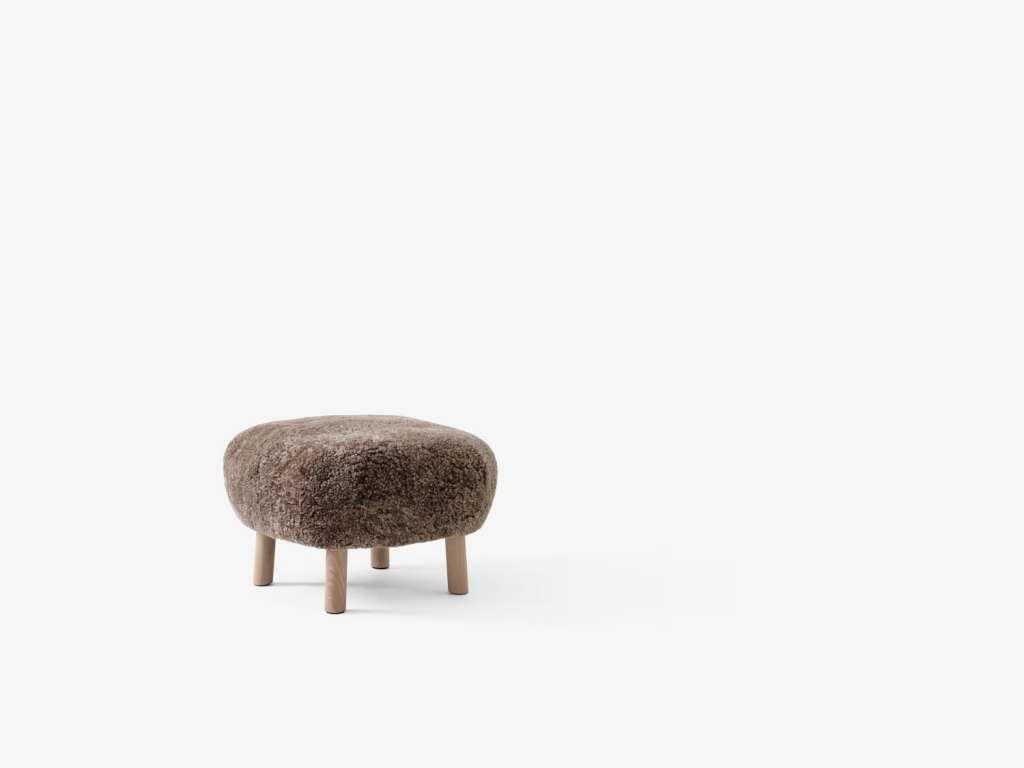 andTRADITION - Little Petra Pouf - Sheepskin Sahara - Gestell Oak - indoor