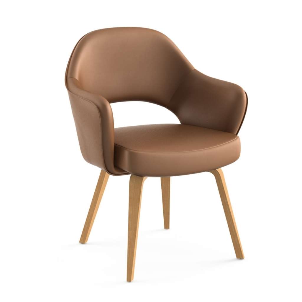 Knoll International - Saarinen Konferenz Armlehnstuhl - Bezug Volo braun - Stuhlbeine Holz Eiche - indoor