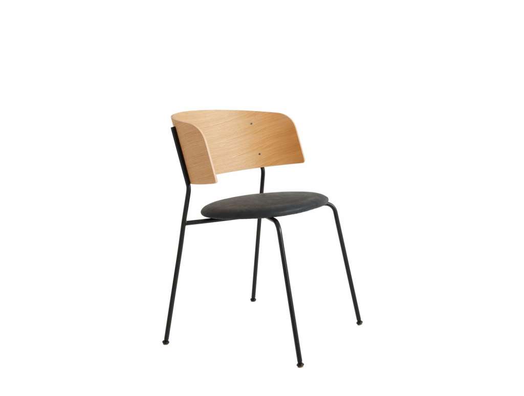 Objekte unserer Tage - Wagner Armlehnstuhl Gestell schwarz - Armlehne Eiche - indoor