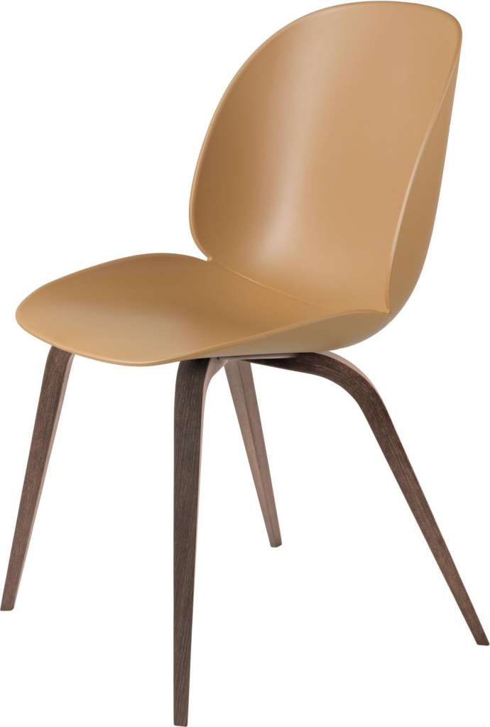 Gubi - Beetle Dining Stuhl - amber brown - Gestell Walnuss - indoor
