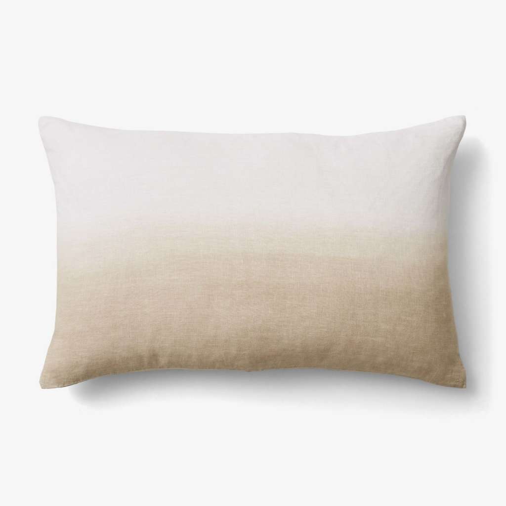 andTRADITION - &Tradition Collect Indigo Kissen - Milk&Sand/Linen. Indigo.  - 50 x 80 cm - indoor