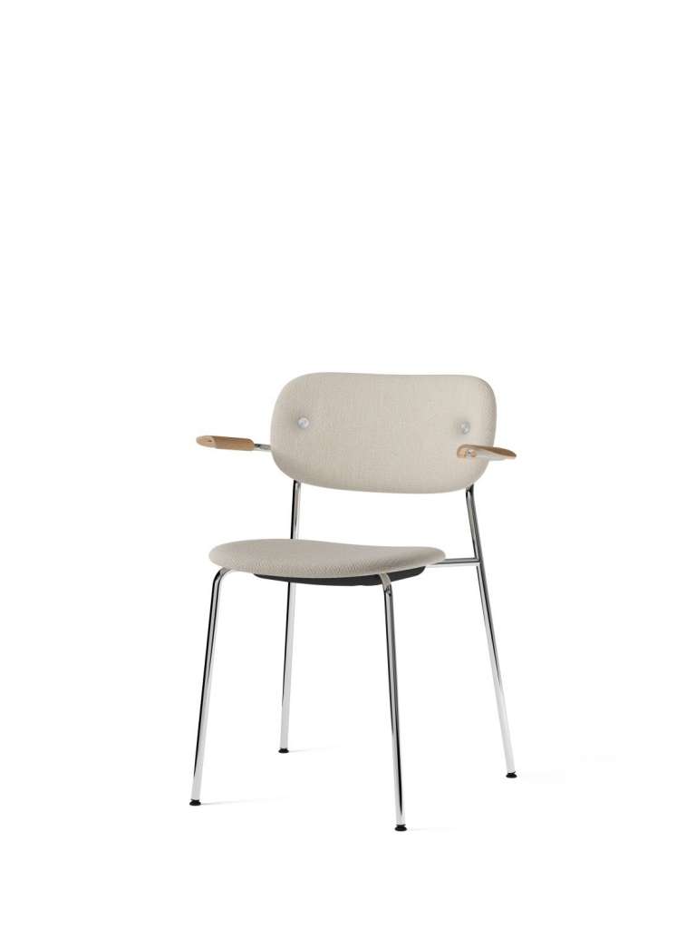 Menu - Co Dining Chair mit Armlehne - Doppiopanama 004 - Gestell chrom - Armlehne natural oak - indoor