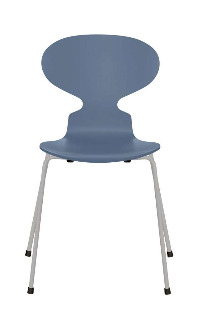 Fritz Hansen - Ant Stuhl - dusk blue  - gefärbte Esche - Chrom Gestell - indoor