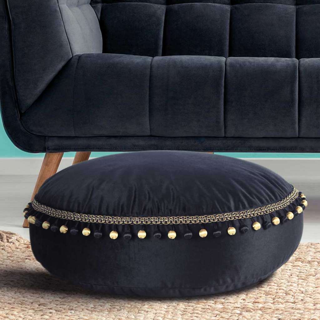 Sitzpouf in Schwarz Samt Pompom