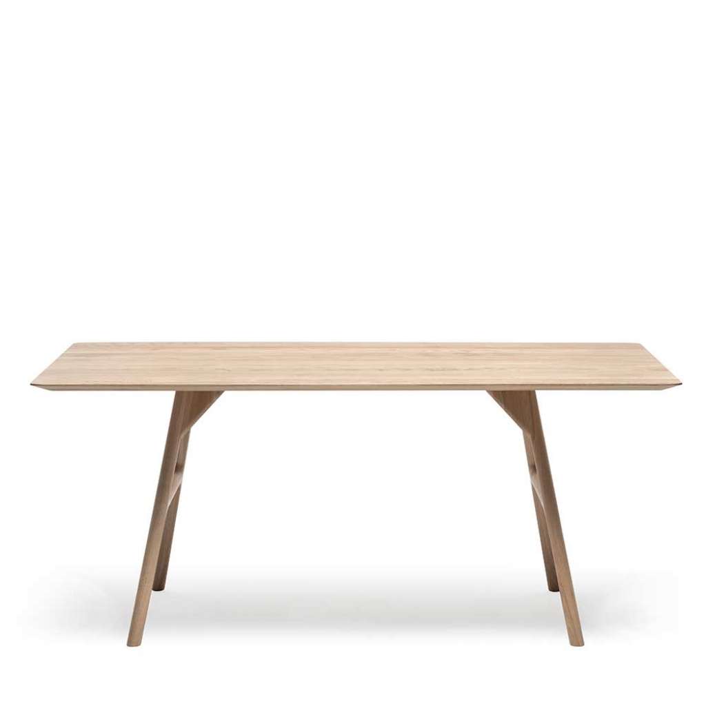 Esszimmertisch aus Eiche massiv weiß geölt und geschliffen Skandi Design