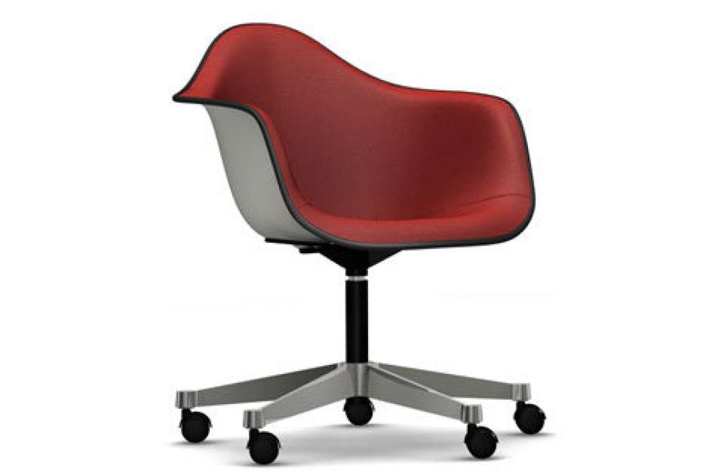 Vitra - Eames Plastic Armchair PACC mit Vollpolster - Schale weiß, Bezug rot/ cognac - Keder schwarz - indoor