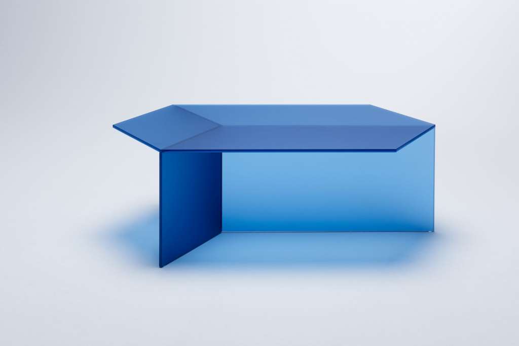 NEO/CRAFT - Isom Oblong Beistelltisch - blau - indoor