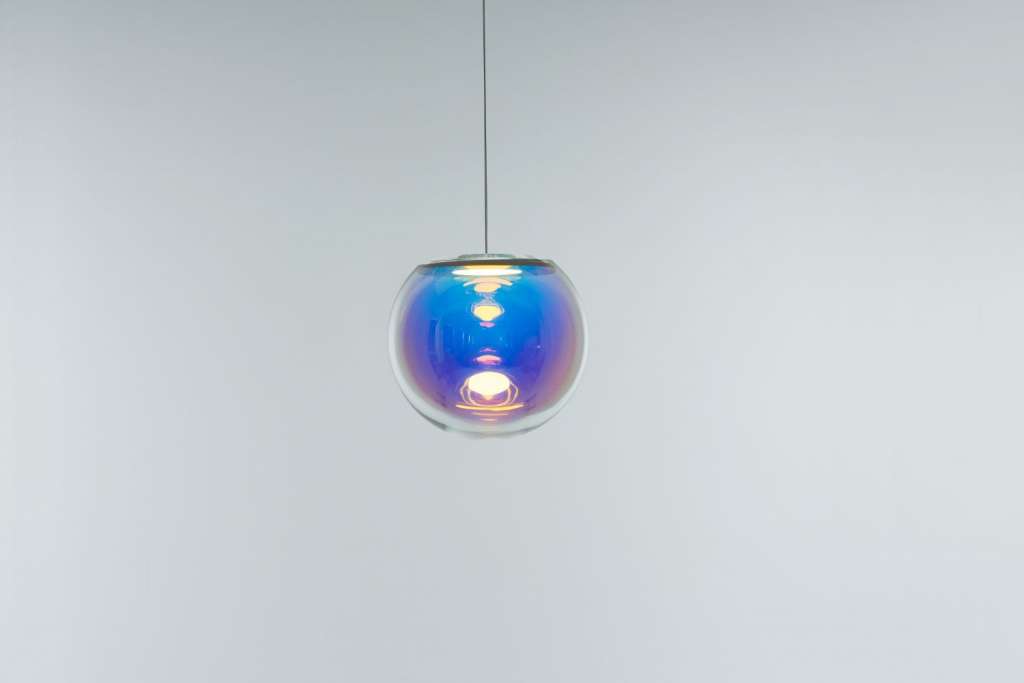 NEO/CRAFT - Iris Globe Pendelleuchte - gold/indigo - indoor