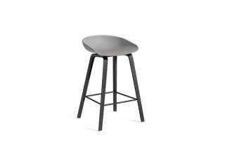 HAY - About a Stool AAS 32 - betongrau - 75 cm - black waterbased laque - Fußbank schwarz - indoor