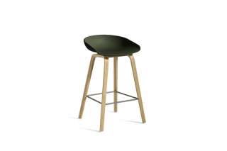 HAY - About a Stool AAS 32 - green - 75 cm - waterbased laque - Fußbank schwarz - indoor