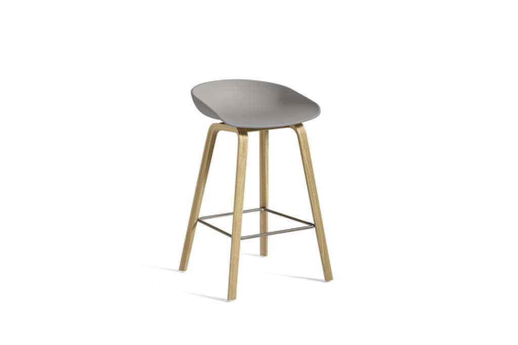 HAY - About a Stool AAS 32 - betongrau - 85 cm - waterbased laque - Fußbank Edelstahl - indoor