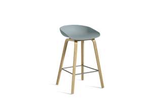 HAY - About a Stool AAS 32 - dusty blue - 85 cm - waterbased laque - Fußbank schwarz - indoor