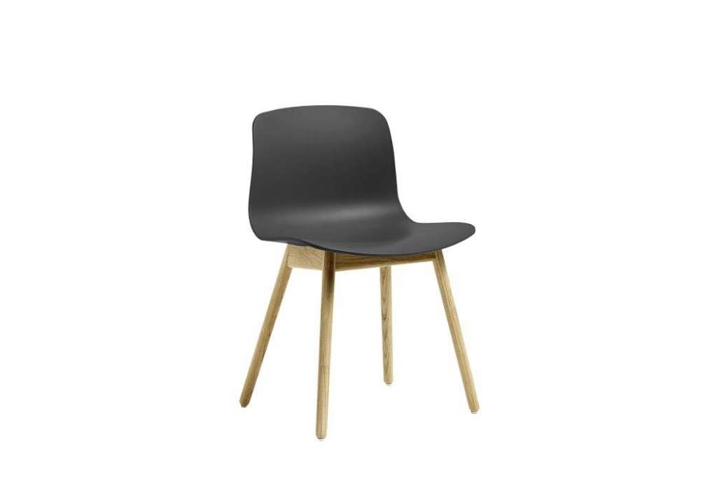 HAY - About a Chair AAC 12 - helles Schwarz - waterbased laquer - indoor