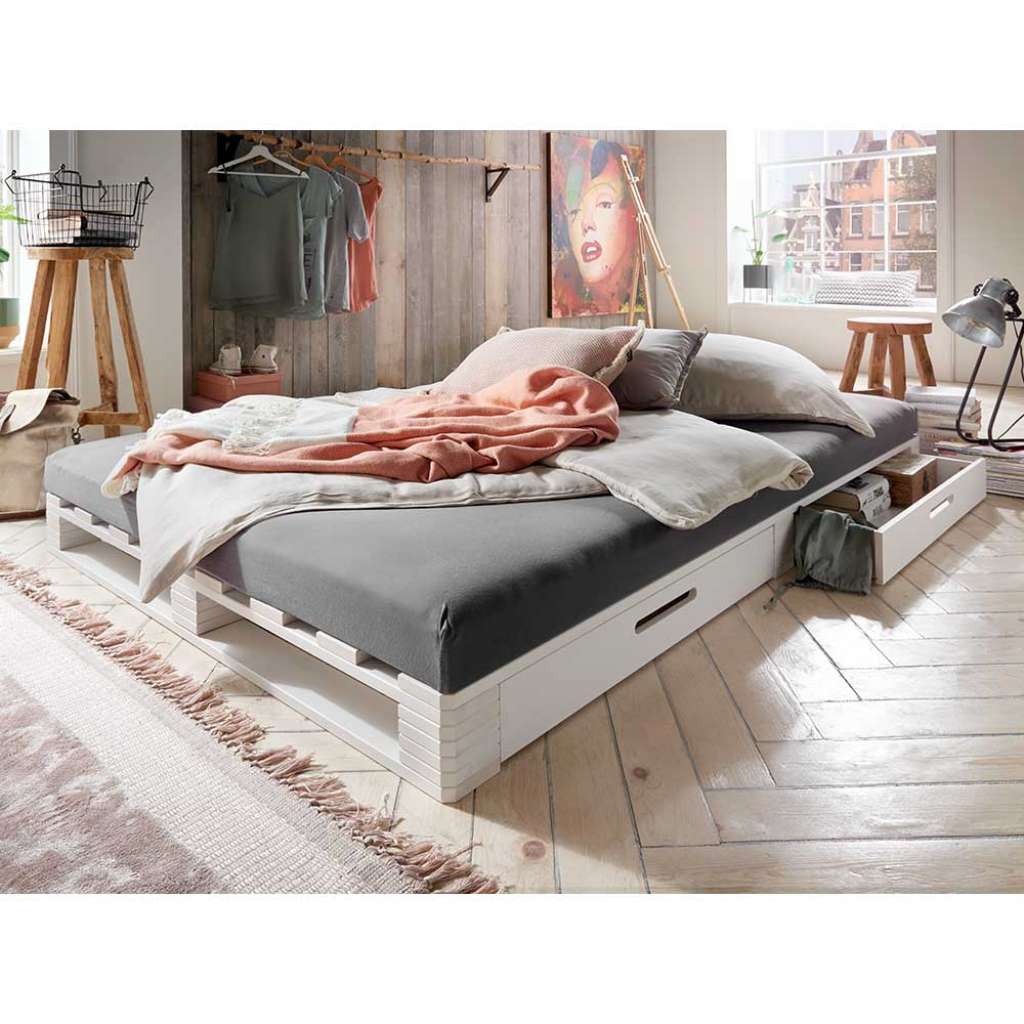 Design Bett in Weiß Kiefer Massivholz Paletten