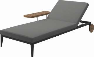 Gloster - Grid Liegestuhl - Gestell: Meteor - Polster: 0145 - Blend Fog - outdoor