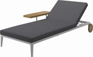 Gloster - Grid Liegestuhl - Gestell: White - Polster: 0001 - Cameron Anthracite - outdoor
