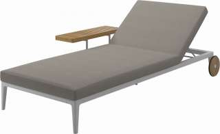 Gloster - Grid Liegestuhl - Gestell: White - Polster: 0085 - Robben Grey - outdoor