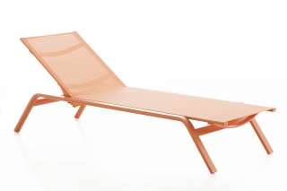 Gandia Blasco - Stack Liegestuhl - Gestell koralle - anthrazit - outdoor
