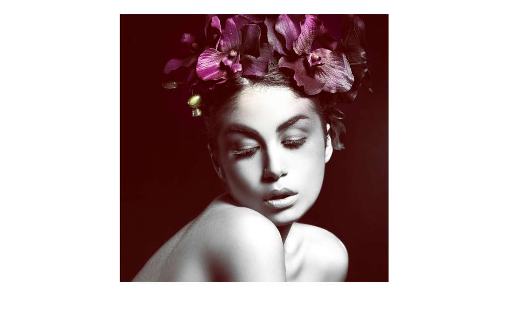 Glasbild 50x50 cm  Flowerwoman III Dekoration > Bilder & Schilder - Höffner