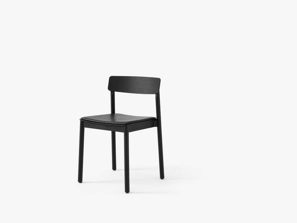 andTRADITION - Betty TK3 Stuhl - Black Silk Leather/Black Oak - indoor