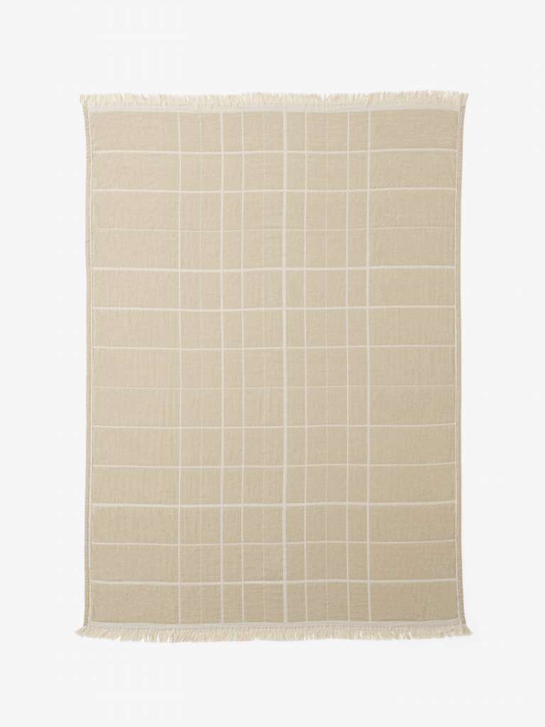 andTRADITION - Untitled Throw AP10 Kuscheldecke - Light Beige - indoor