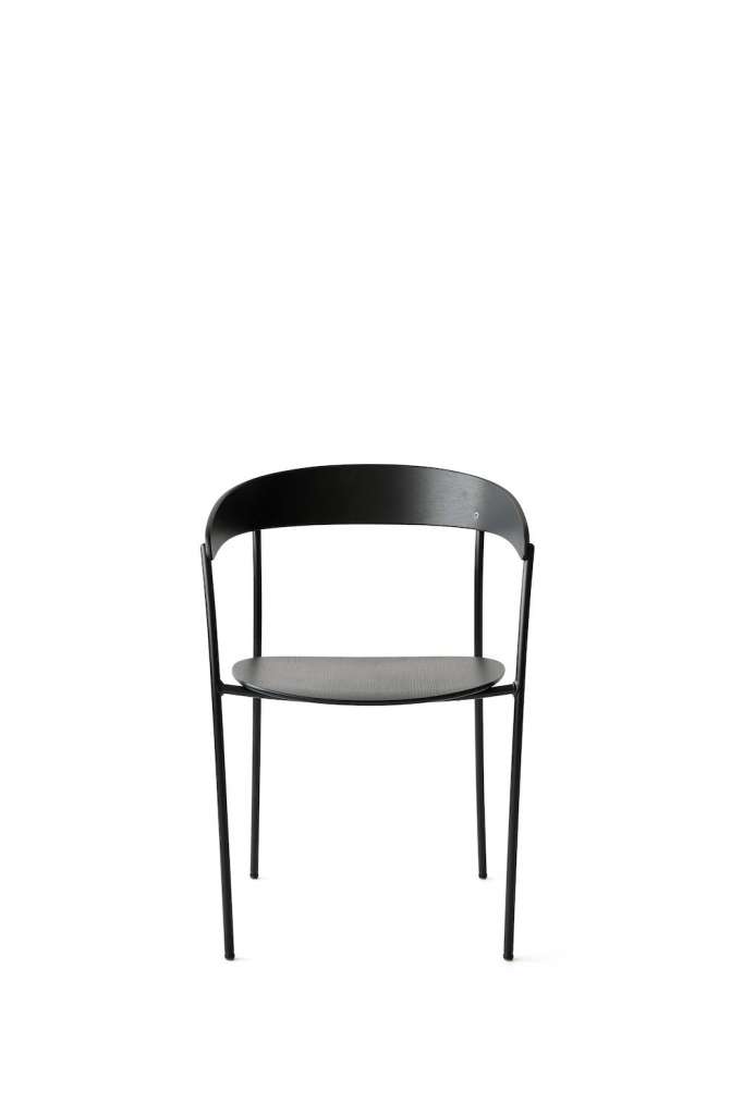 New Works - Missing Chair mit Armlehnen - black oak