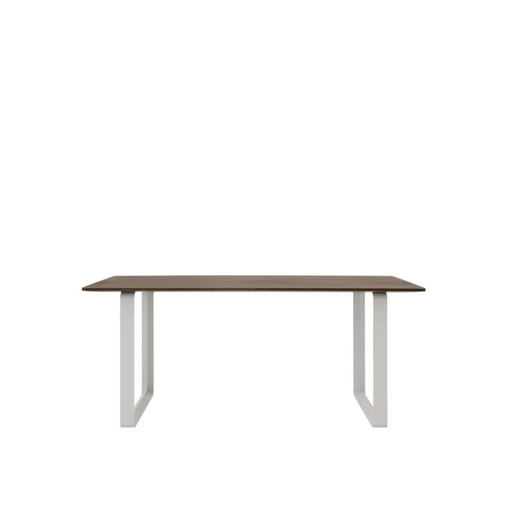 Muuto - 70/70 Tisch S - solid smoked oak - Gestell grau