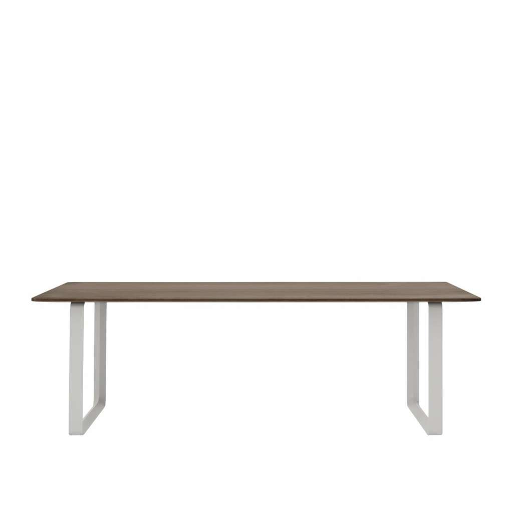 Muuto - 70/70 Tisch L - solid smoked oak - Gestell grau