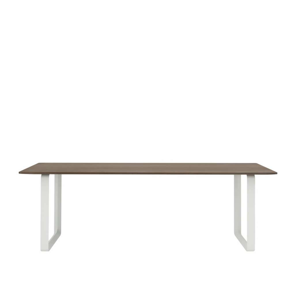 Muuto - 70/70 Tisch L - solid smoked oak - Gestell weiß