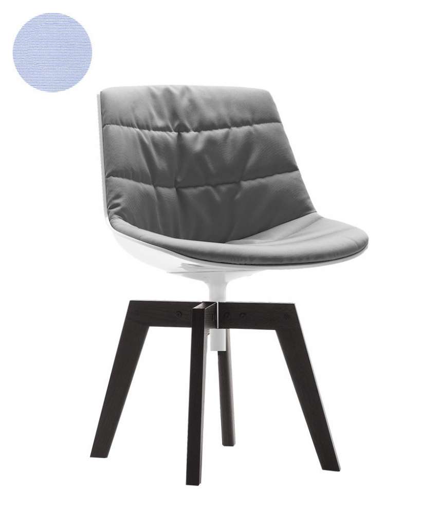 MDF Italia - Flow Drehstuhl gepolstert - Manila 734 hellblau - Schale weiß - Gestell Brauneiche - indoor