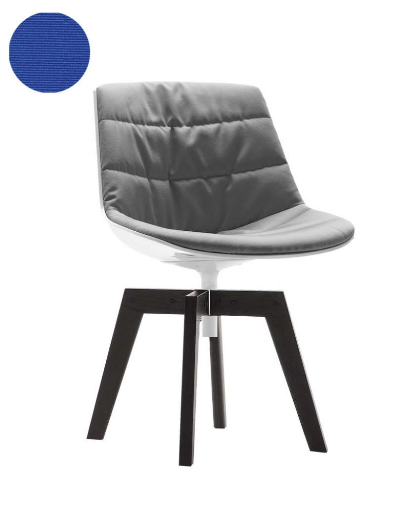 MDF Italia - Flow Drehstuhl gepolstert - Manila 754 königsblau - Schale weiß - Gestell Brauneiche - indoor